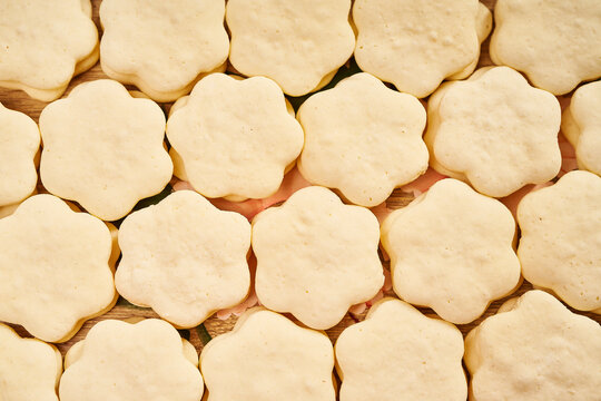 Baked cornstarch dough for alfajores