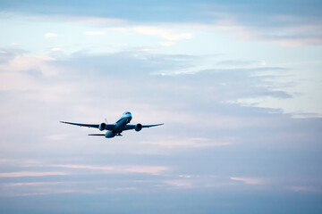 飛行機　夕景