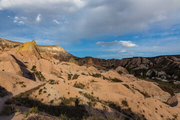 トルコ　カッパドキアのギョレメ国立公園のローズバレーの奇岩群