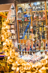 トルコ　イズミルのケメラルティマーケットの水タバコ屋