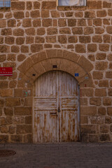 Fototapeta na wymiar トルコ　ミドヤトの旧市街の民家のドア