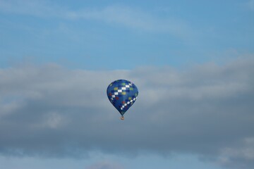 Montgolfière bleu.