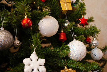 christmas decor, toys, bows, glass balls, bokeh, background, toys, merry christmas, happy new year. 2022. Lights, sparkles and glare, snow. 