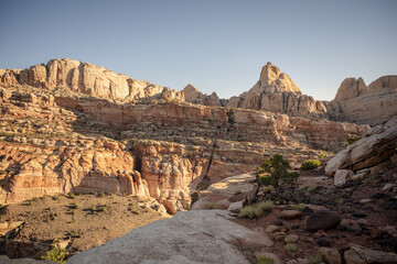 White and Red Rocks Spread Out in Capitol Reef Wilderness