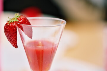 春を感じるイチゴのムース