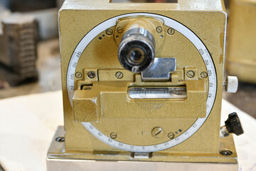 Optical quadrant in the production of tapered mandrels for metal working machines. Protractor tool...