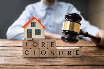 House Foreclosure Mortgage Agreement In Court