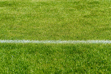 boisko piłkarskie zielone sztuczne, linie boiska - obrazy, fototapety, plakaty