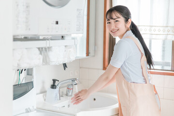 家政婦・ハウスキーパー・家事代行スタッフ（手洗い）
