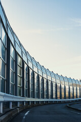 Fototapeta premium カーブとフェンスと空 