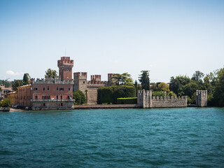 Obraz premium Skaliger Castle in Lazise, Veneto, Italy seen from Lake Garda with its Tower