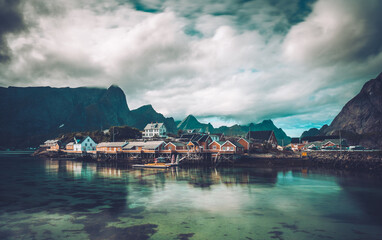 sakrisoy fishing village lofoten norway