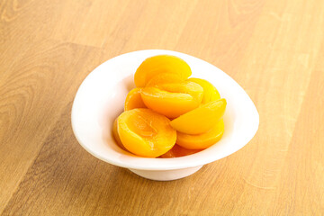 Canned apricot – sweet light dessert