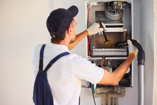 Customer service for the repair and adjustment of the gas boiler.