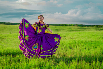 Nicaraguan woman in folk costume, Nicaraguan woman in folk costume