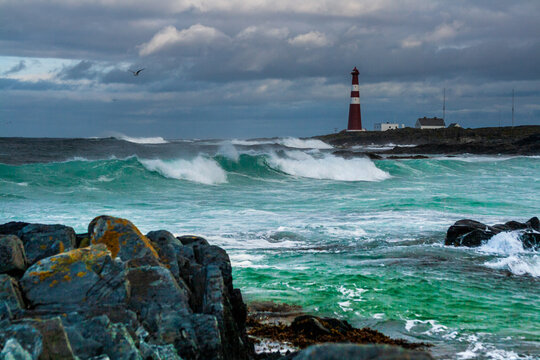 Der Leuchtturm Slettnes Fyr in Norwegen ist der n&ouml;rdlichste Leuchtturm auf dem europ&auml;ischen Festland. Er ist 39 m hoch.
