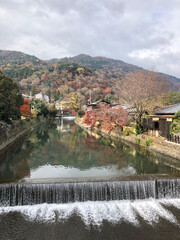 Fototapeta na wymiar 日本の秋の嵐山を観光しました