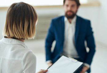 Obraz premium woman psychologist beside man patients communication problems therapy stress