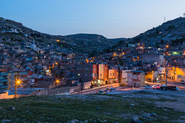 Fototapeta na wymiar トルコ　シャンルウルファの丘から見える旧市街の夜景