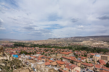 Fototapeta na wymiar トルコ　カッパドキアの観光拠点のユルギュップの丘から見える街並み