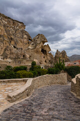 Fototapeta na wymiar トルコ　カッパドキアの観光拠点のユルギュップの洞窟住居