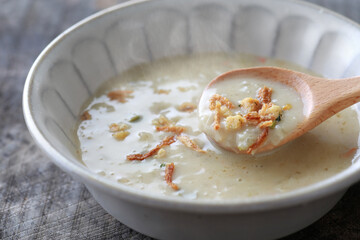 色々な料理にトッピング出来るフライドオニオン