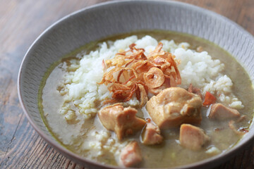 色々な料理にトッピング出来るフライドオニオン