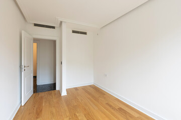 Wooden parquet in an new empty apartment