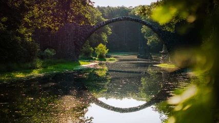 Zelfklevend Fotobehang Rakotzbrücke Rakotz Bridge Landschapspark