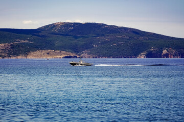 Obraz premium seascape, with rest on the water on a boat, the Adriatic Sea 