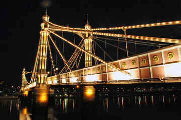 Fototapeta na wymiar Albert Bridge River Thames London