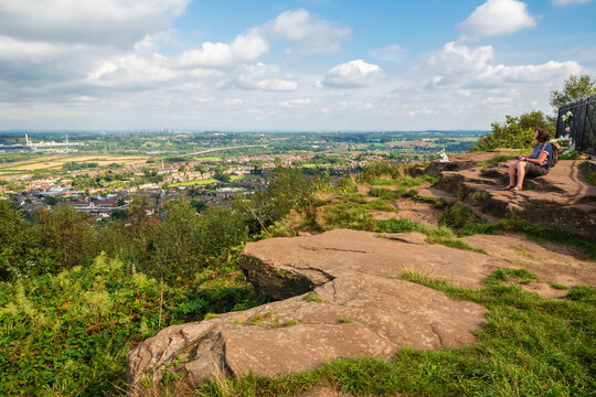 Walking between Helsby Hill and Woodhouse Hill near Frodsham in Cheshire