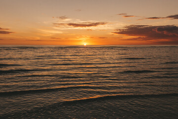 Fototapeta na wymiar sunset on the north sea