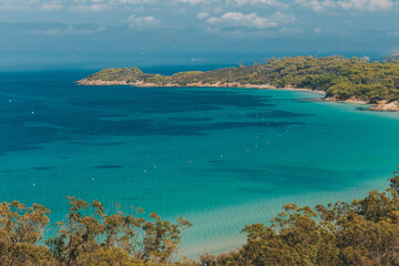 Blaue Lagune in Südfrankreich Hyères-les-Palmier 