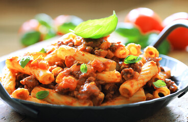 Rigatoni bolognese