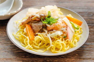 白きくらげ入りあんかけ焼きそば