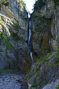 Edelbach-Wasserfall bei Elmen im Lechtal, Tirol, Österreich