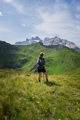 Fototapeta na wymiar Golmer Höhenweg hiking austria