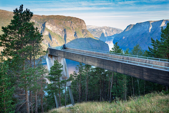 Morgenstimmung am Aussichtspunkt Stegastein, Aurlandsfjord, Norwegen