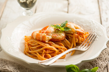 linguine with giant shrimp and tomato sauce with basil