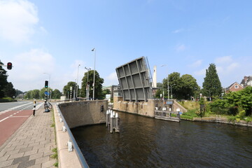 Bascule bridge over the canal