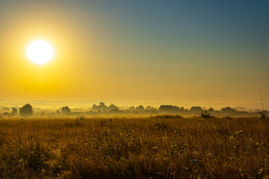 sunrise over the country field © Roberto Sorin