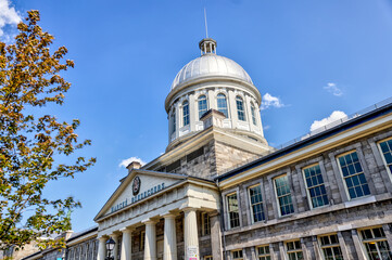 Fototapeta na wymiar The iconic dome and structure of the Bonsecours Market in Montreal