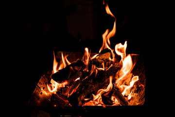 焚き火と火花