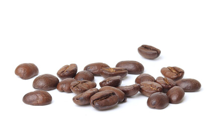 Obraz premium coffee beans isolated on white