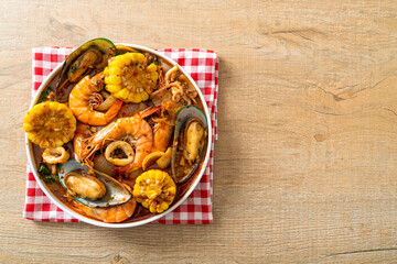 spicy barbecue seafood - shrimps, sqiud, mussel