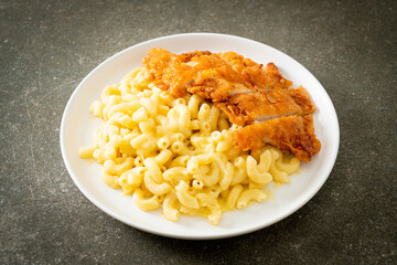 Mac and cheese with fried chicken