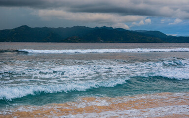 The sea surface was boiling with big waves