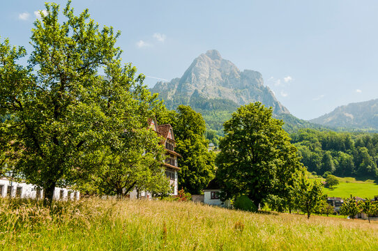 Schwyz, Dorf, Grosser Mythen, Kleiner Mythen, Mythenregion, Schwyzer Alpen, Wanderweg, Bergbahnen, Sommer, Schweiz