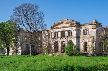 Fototapeta na wymiar Dubiecki manor in Vasylievka, Odessa region, Ukraine